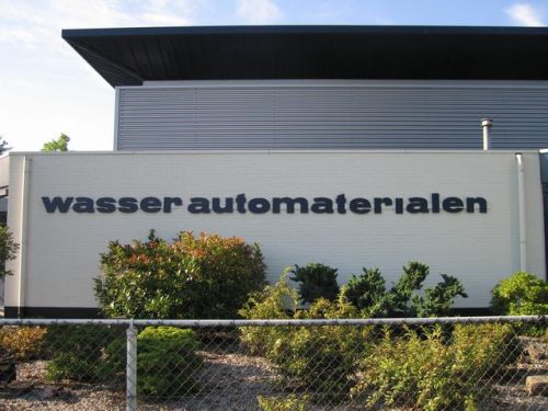 licht Pennenvriend Of later Wasser Automaterialen terug bij Brezan | Automotive Online
