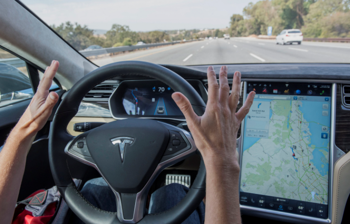 Dodelijk ongeval met Tesla in 'autopilot'