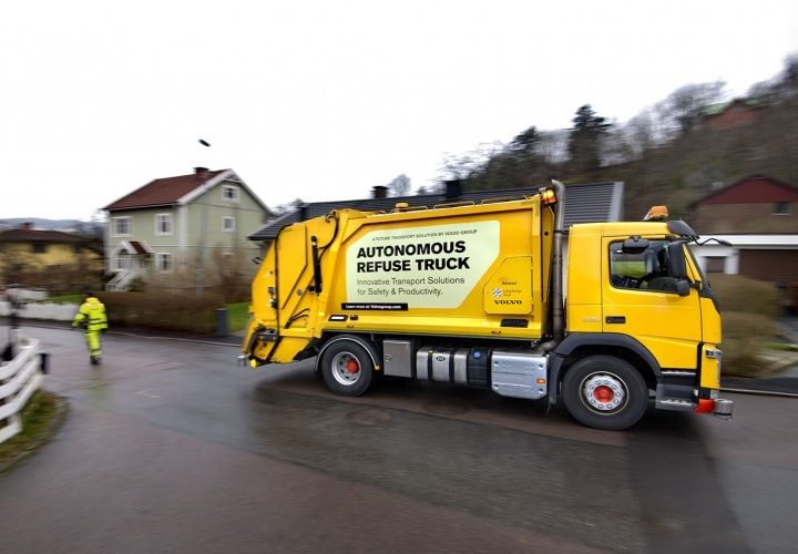 Volvo komt met zelfrijdende vuilnisauto